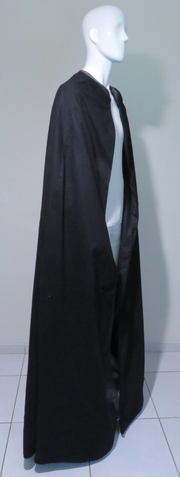 Darth Vader Cape - Star Wars - Costume Prop Replica - Image 3