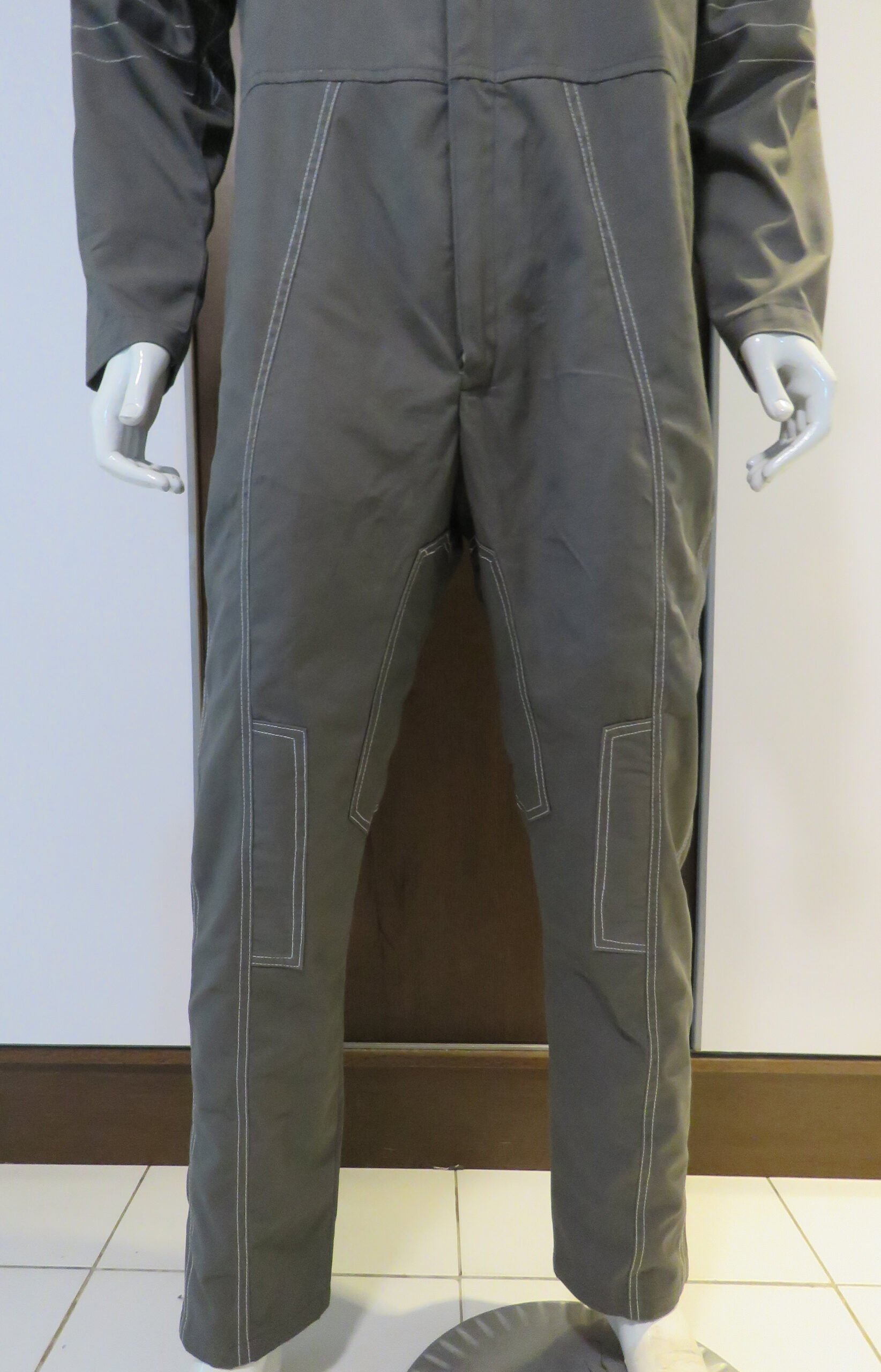 Din Djarin Flight Suit - The Mandalorian - Star Wars - Costume Prop Replica - Image 3